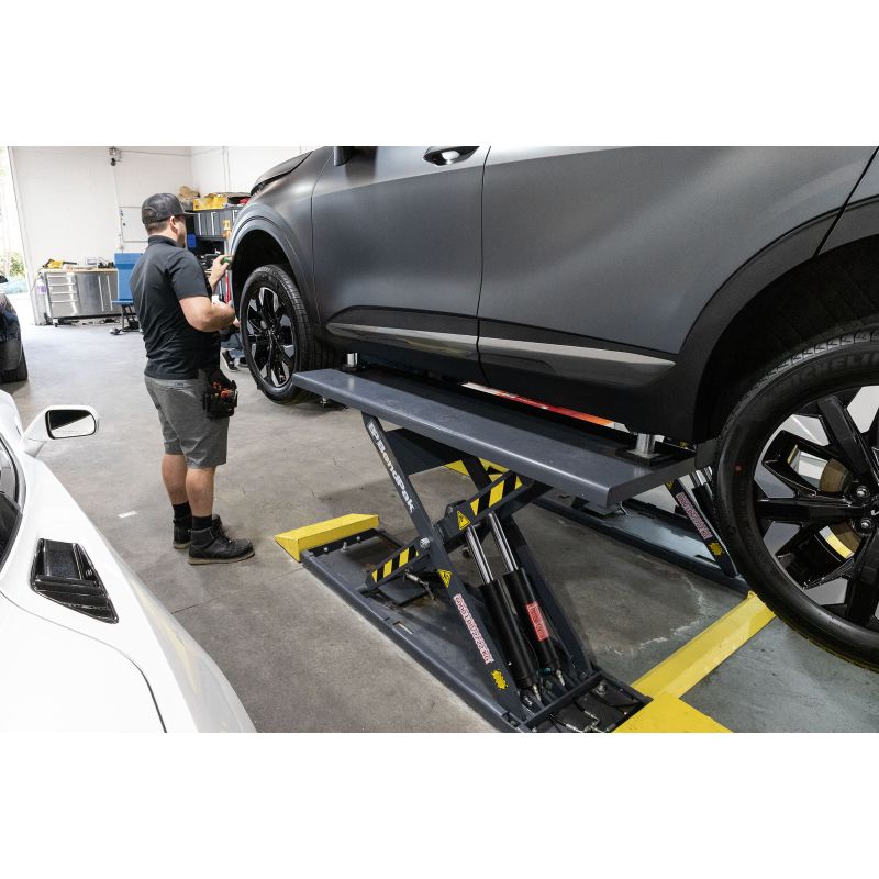 BendPak MDS-6LP Open-Center Mid-Rise Car Lift - Wrenchers