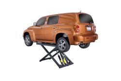 BendPak MD-6XP mid-rise car lift raises cars and light trucks fast with portable power and open undercar access. SKU 5175730.