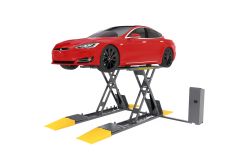 BendPak SP-7XE full-rise scissor lift delivers 7,000-lb lifting power with runways and professional shop performance. SKU 5175424.
