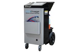 Ranger CoolCharge AC 134a vehicle recovery machine model 5150025 front-right view with hoses and storage pocket.