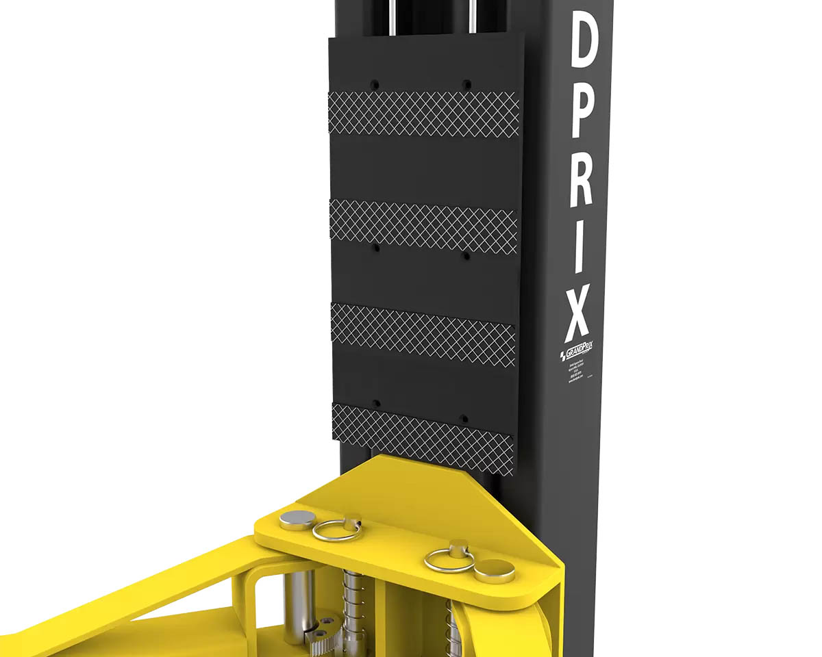 Full size rubber carriage guard reduces door dings
